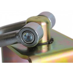 Swivel recovery shackle with support