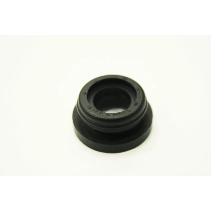 FLUID RESERVOIR SEAL