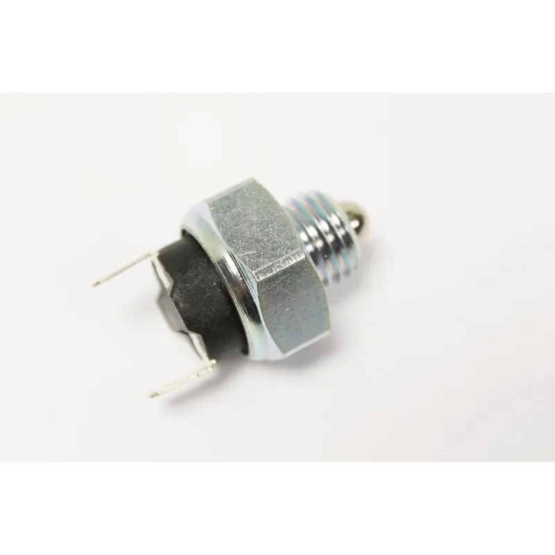 REVERSE SWITCH