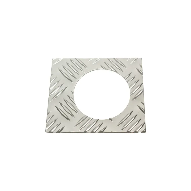 FUEL FILLER SURROUND - SILVER - TD5 ON