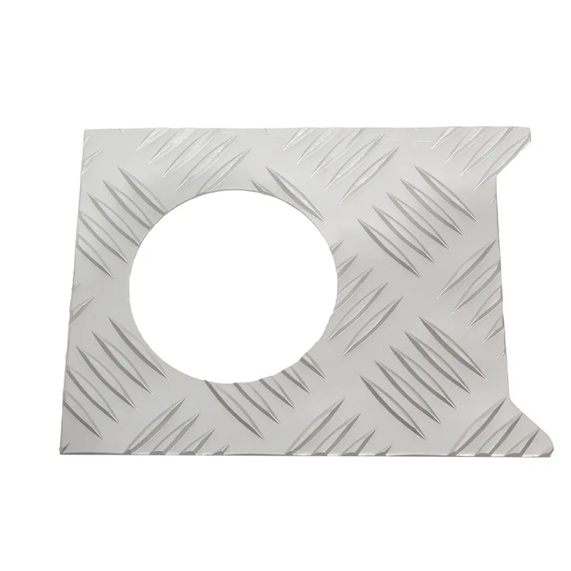 FUEL FILLER SURROUND - SILVER - PRE-TD5