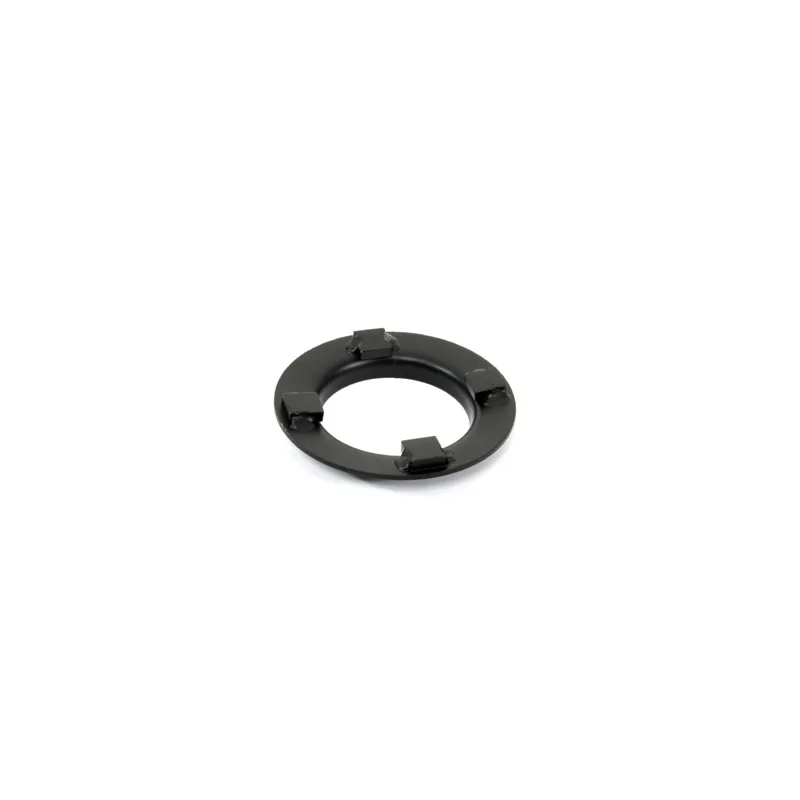RETAINER
