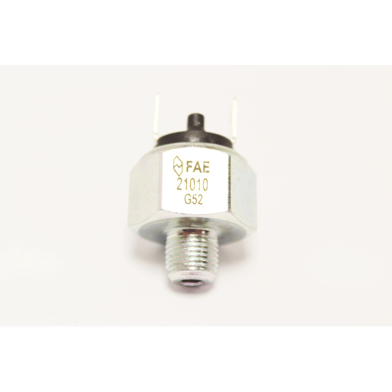BRAKE LIGHT SWITCH