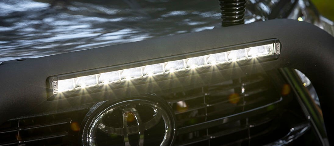 ARB-Summit-Sahara-Bull-Bar-Tube-With-Light-Bar-img3